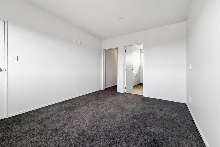 Photo of property in 9/1 Gracechurch Drive, Flat Bush, Auckland, 2016