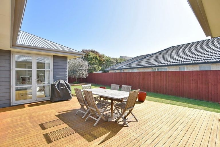 Photo of property in 14 Bancroft Place, Parklands, Christchurch, 8083