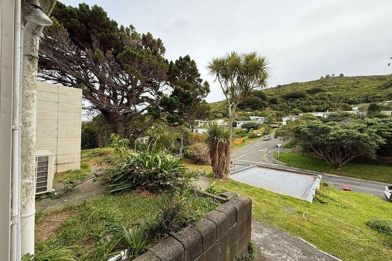 Photo of property in 132 Parkvale Road, Karori, Wellington, 6012