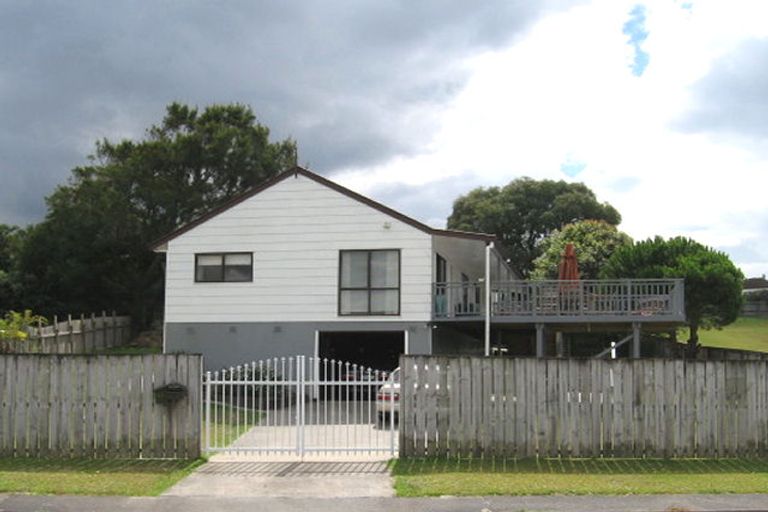 Photo of property in 48 West Harbour Drive, West Harbour, Auckland, 0618