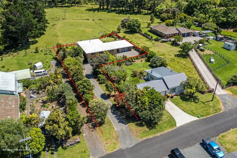Photo of property in 165 Watt Street, Coromandel, 3506