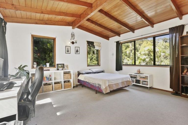 Photo of property in 236 Forest Hill Road, Waiatarua, Auckland, 0612