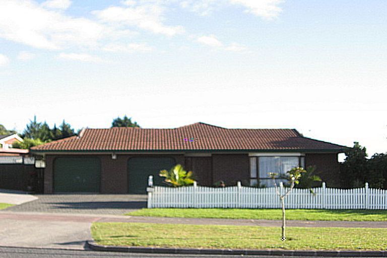 Photo of property in 12 Charles Prevost Drive, The Gardens, Auckland, 2105