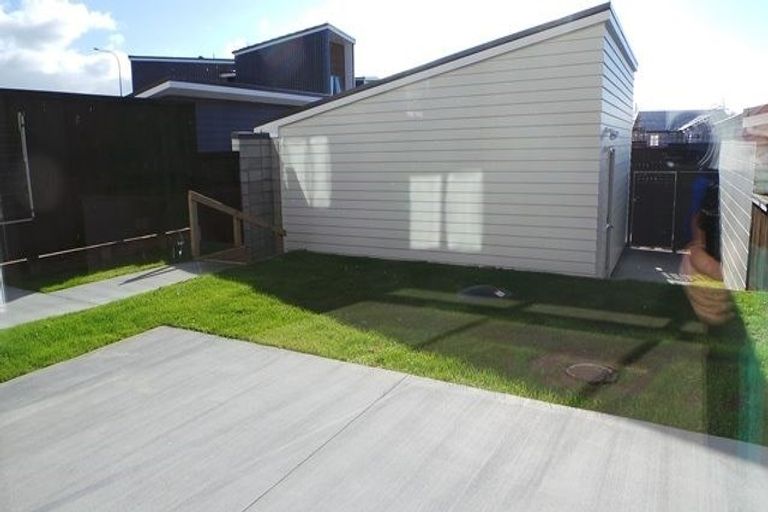 Photo of property in 46 Buckley Avenue, Hobsonville, Auckland, 0616