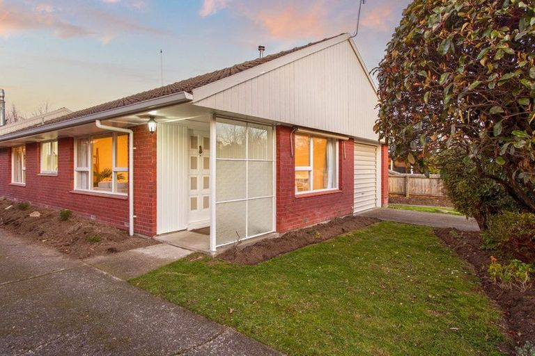 Photo of property in 1/10 Ashfield Place, Ilam, Christchurch, 8041