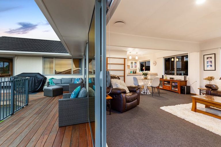 Photo of property in 166 Royal Road, Massey, Auckland, 0614