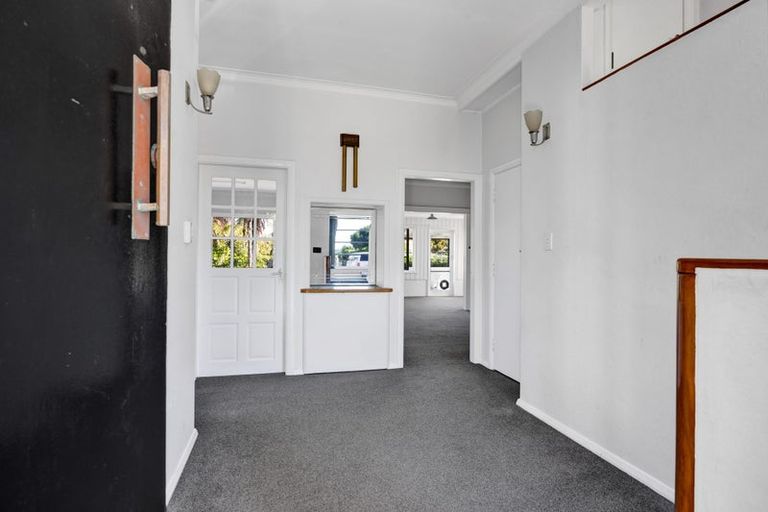 Photo of property in 14 Dives Avenue, Hawera, 4610