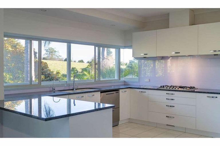 Photo of property in 33a Skudders Beach Road, Kerikeri, 0294