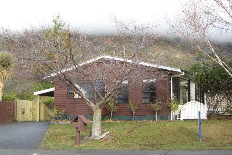 Photo of property in 36 Remarkables Crescent, Frankton, Queenstown, 9300