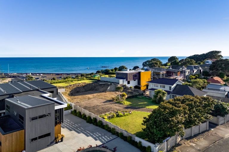 Photo of property in 38 Birdwood Avenue, Moturoa, New Plymouth, 4310