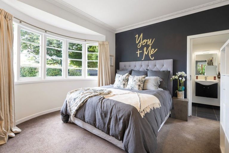 Photo of property in 27 Alfred Street, Fairfield, Hamilton, 3214