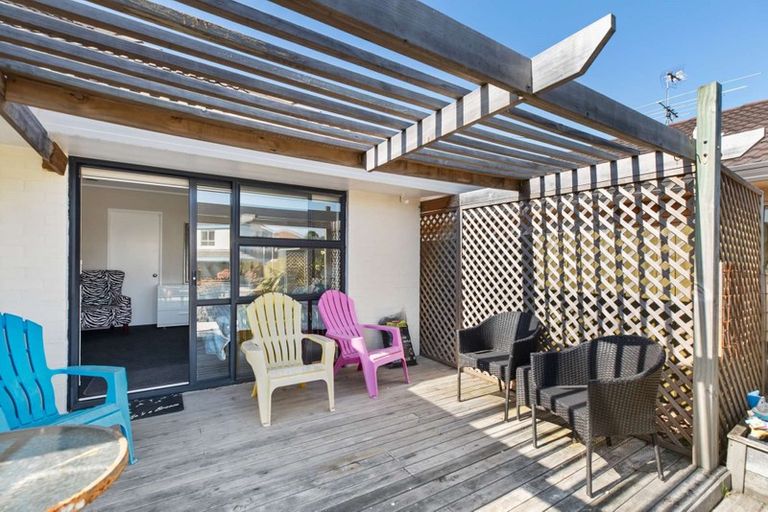 Photo of property in 2/83 Meadowland Drive, Somerville, Auckland, 2014