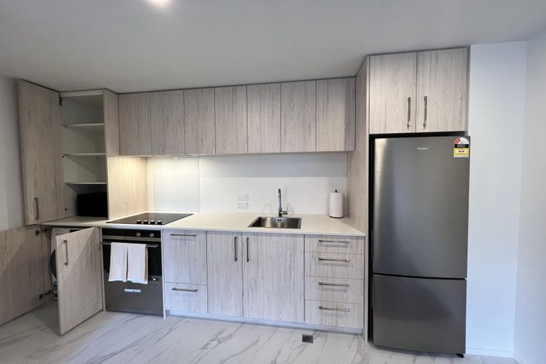 Photo of property in 10/170 Don Buck Road, Massey, Auckland, 0614