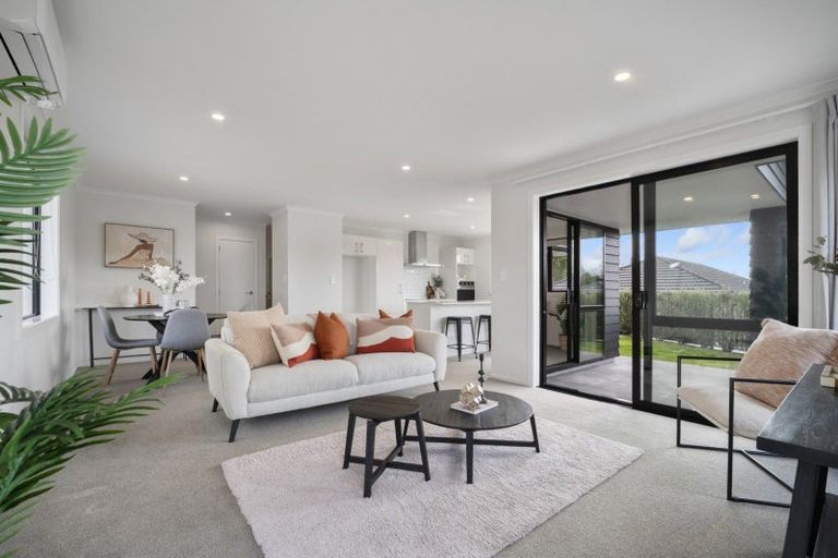 Photo of property in 5 Tangata Way, Omokoroa, 3114