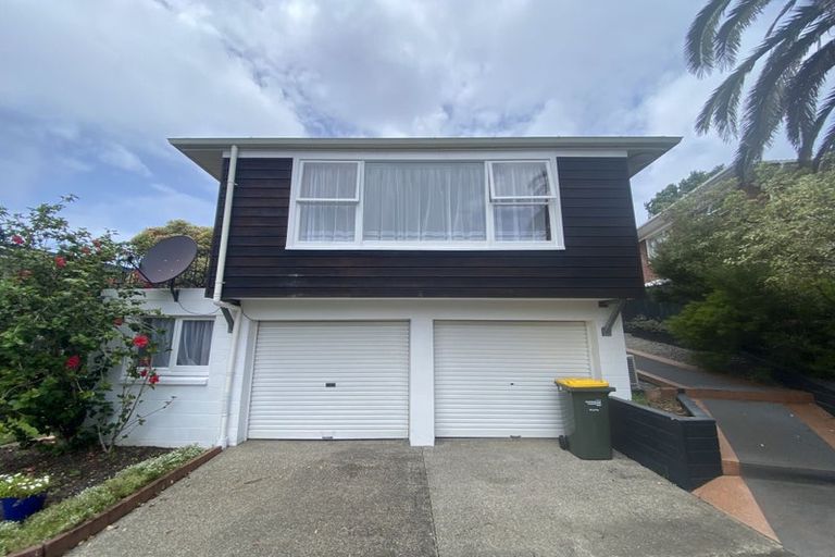 Photo of property in 6 Regal Place, Forrest Hill, Auckland, 0620