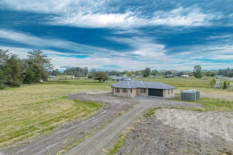 Photo of property in 63 Farm Road, Waipukurau, 4284