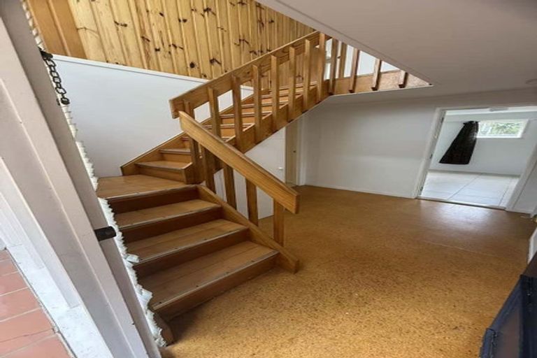 Photo of property in 18a Dallinghoe Crescent, Milford, Auckland, 0620