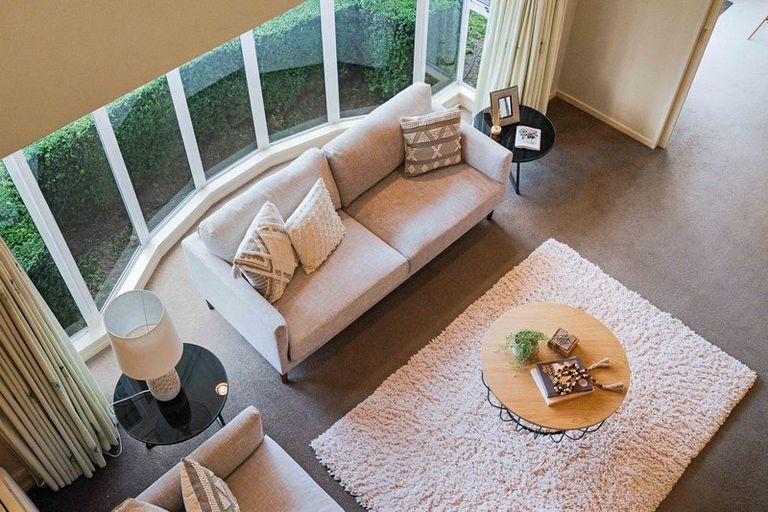 Photo of property in 4 Broadfell Avenue, Avonhead, Christchurch, 8042