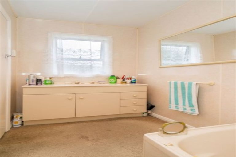 Photo of property in 8 Railway Lane, Outram, 9019