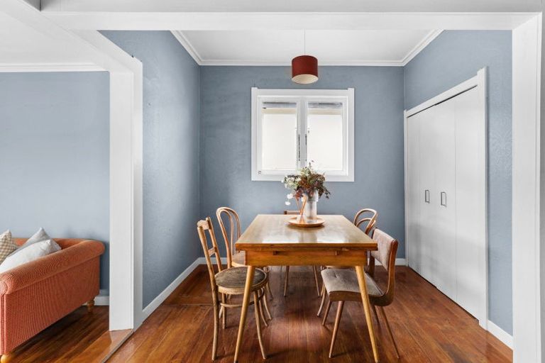 Photo of property in 17 Plassey Street, Havelock North, 4130