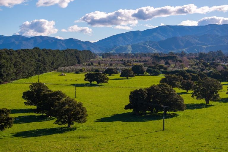 Photo of property in 151 Humphries Street, Woodside, Greytown, 5794