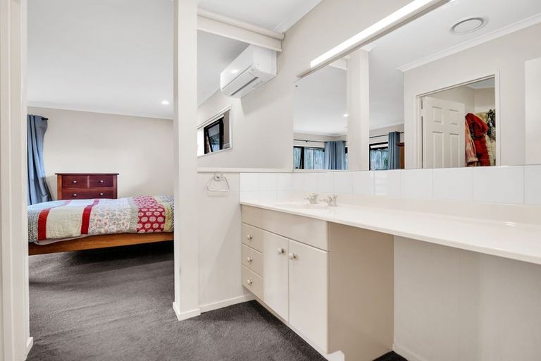 Photo of property in 13 Guernsey Place, Grandview Heights, Hamilton, 3200