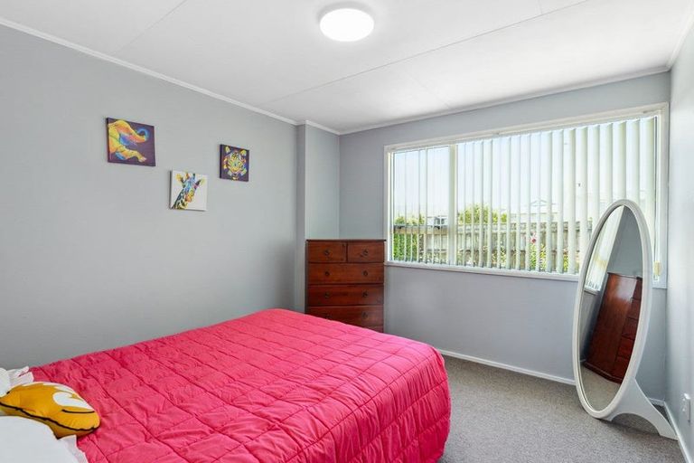 Photo of property in 4 Elder Grove, Paraparaumu, 5032