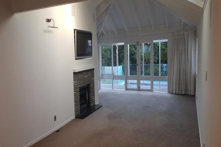 Photo of property in 36 Rewi Street, Torbay, Auckland, 0630