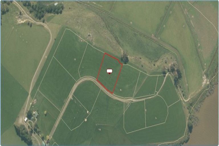 Photo of property in 247 Baker Road, Berwick Forest, Outram, 9073