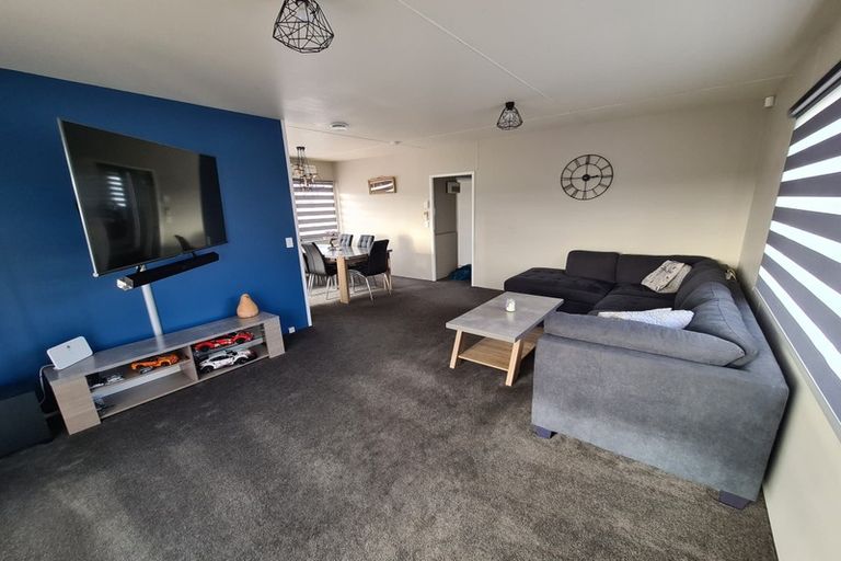 Photo of property in 2/21 Southview Place, Wattle Downs, Auckland, 2102