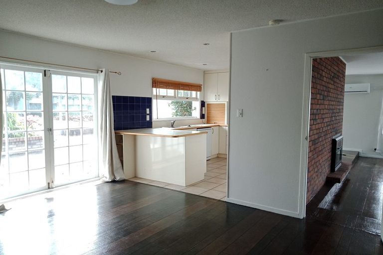 Photo of property in 18 Roysfield Lane, Sunnyhills, Auckland, 2010