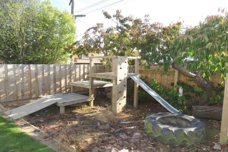 Photo of property in 24 Arthur Street, Holmes Hill, Oamaru, 9401