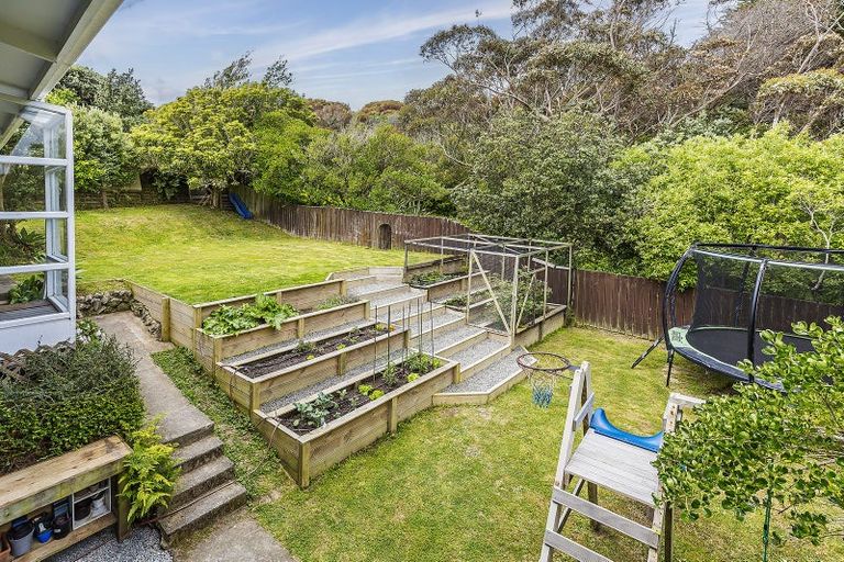 Photo of property in 13 De Castro Place, Titahi Bay, Porirua, 5022