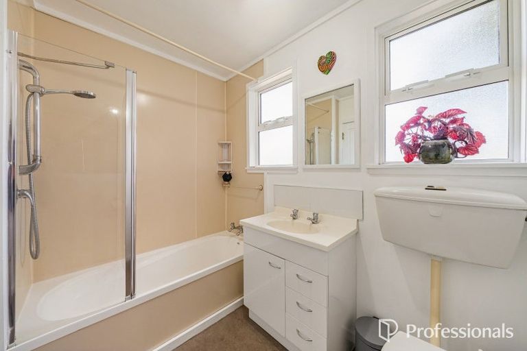 Photo of property in 21 Poole Street, Taita, Lower Hutt, 5011