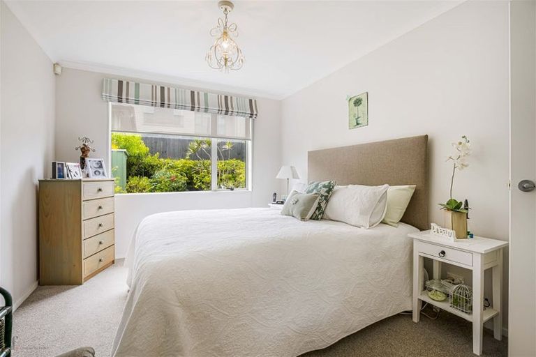 Photo of property in 3 Waiarohia Place, Hobsonville, Auckland, 0616