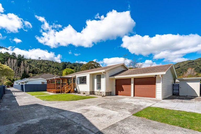 Photo of property in 68a Horoeka Street, Stokes Valley, Lower Hutt, 5019