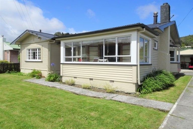 Photo of property in 58 Marlborough Street, Greymouth, 7805