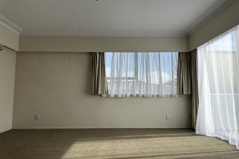 Photo of property in 12 Halberg Street, Papakura, 2110