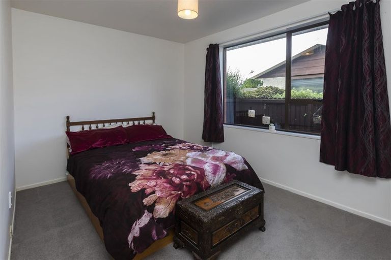 Photo of property in 1/36 Laing Crescent, Heathcote Valley, Christchurch, 8022