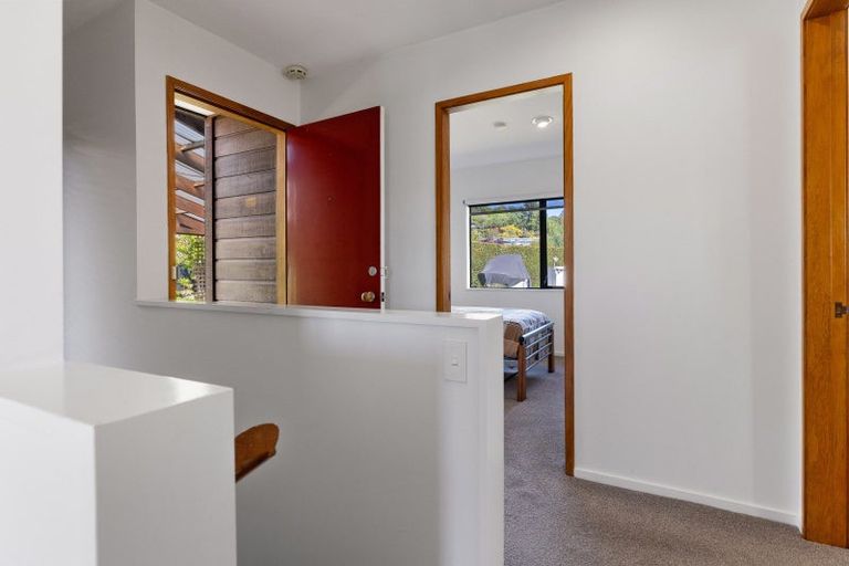 Photo of property in 1 Scenic Heights, Acacia Bay, Taupo, 3330