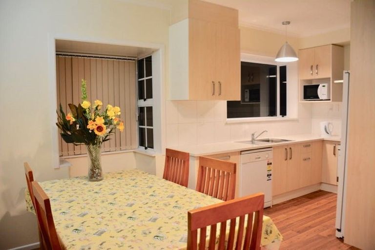 Photo of property in 225 Avonhead Road, Avonhead, Christchurch, 8042