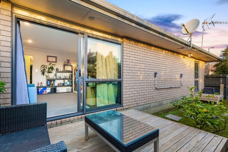 Photo of property in 38 Seamount Drive, Red Beach, 0932