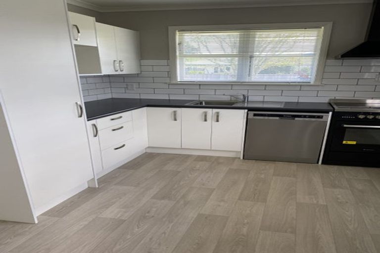 Photo of property in 51 Wilford Street, Wallaceville, Upper Hutt, 5018