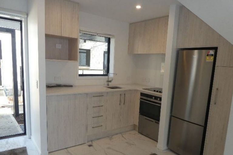 Photo of property in 3/183 Cambridge Terrace, Fairfield, Lower Hutt, 5011