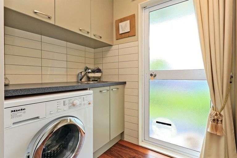 Photo of property in 302 Leo Street, Akina, Hastings, 4122