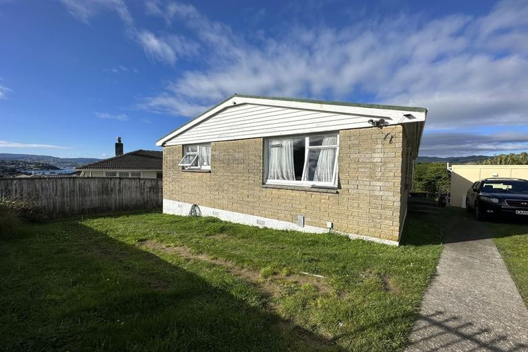 Photo of property in 18 Rangituhi Crescent, Takapuwahia, Porirua, 5022
