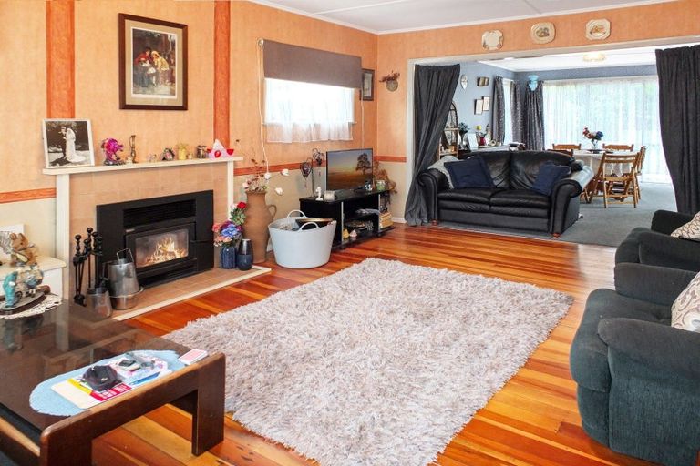 Photo of property in 18 Brown Terrace, Foxton Beach, Foxton, 4815