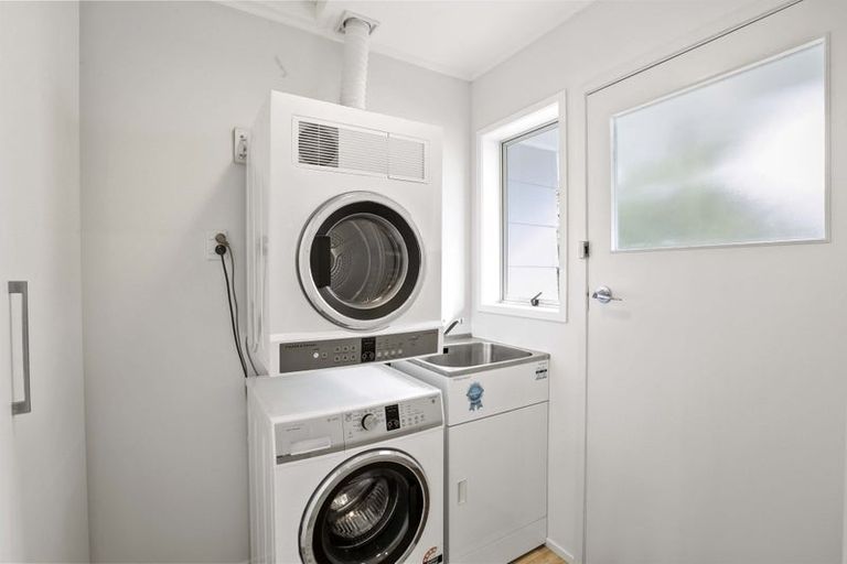 Photo of property in 25a Hartland Place, Welbourn, New Plymouth, 4312