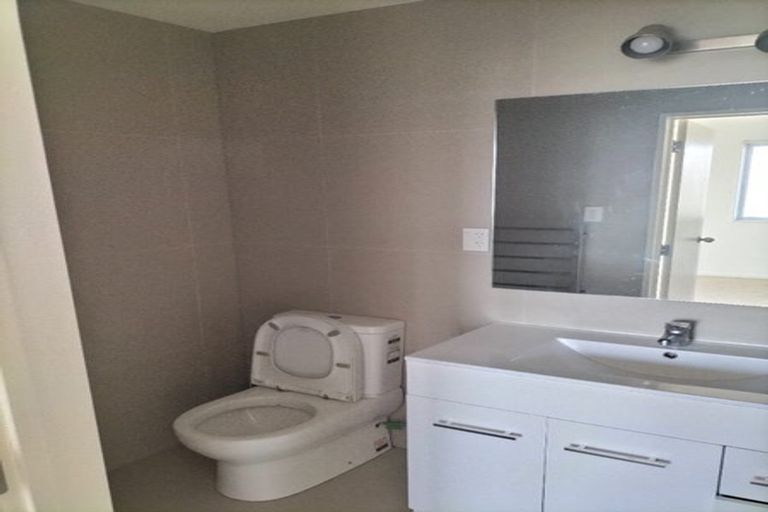 Photo of property in 10 Peerless Avenue, Takanini, 2112