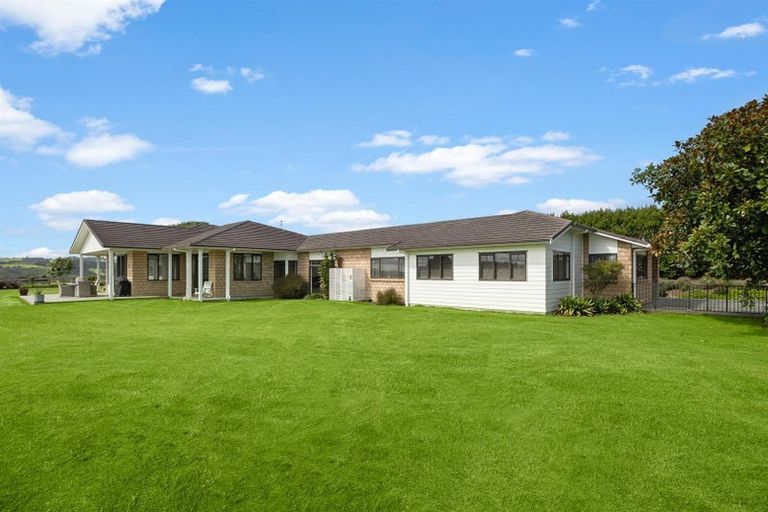Photo of property in 135b Hutchinson Road, Helensville, 0875